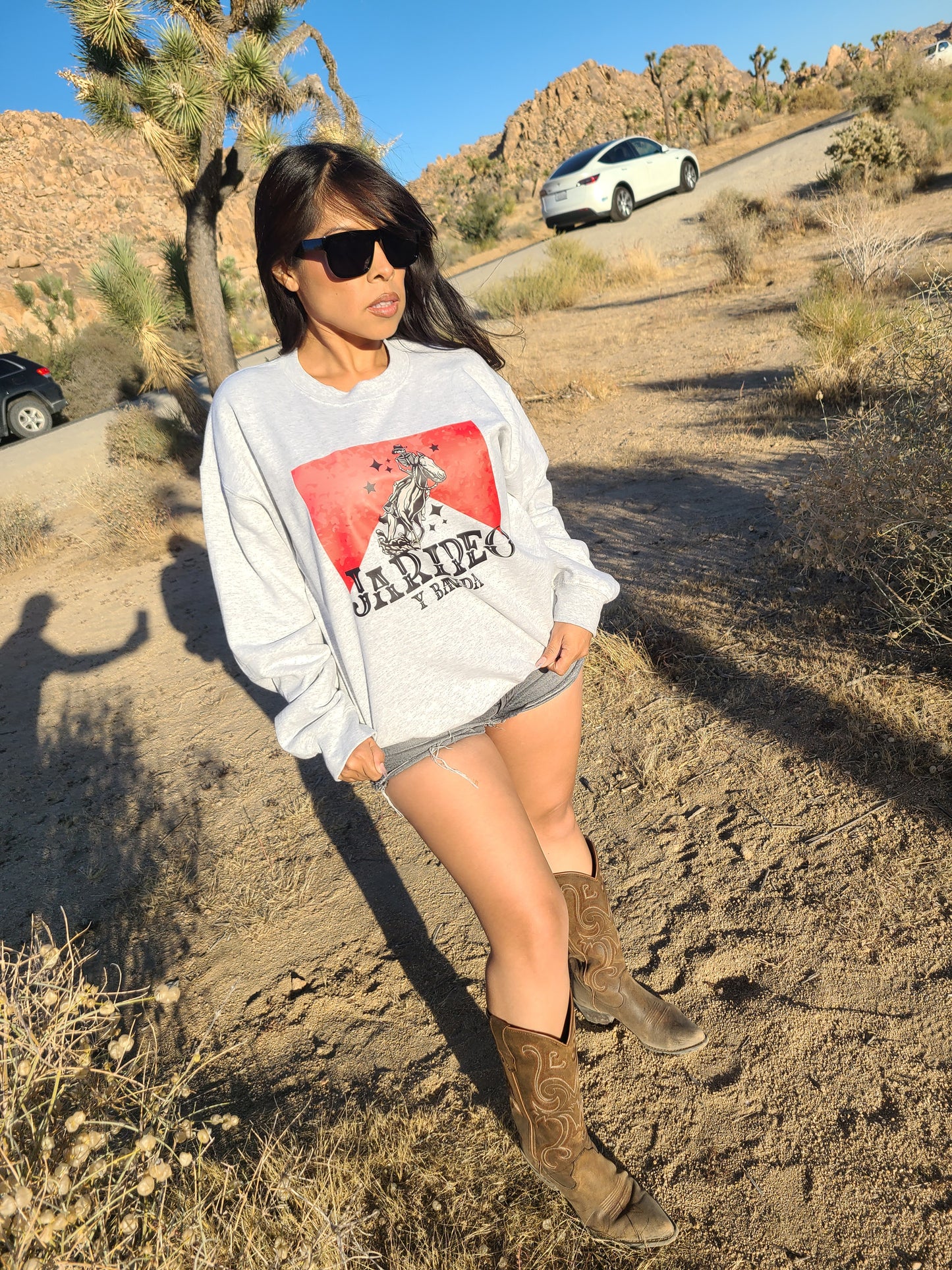 Jaripeo y Banda Sweater