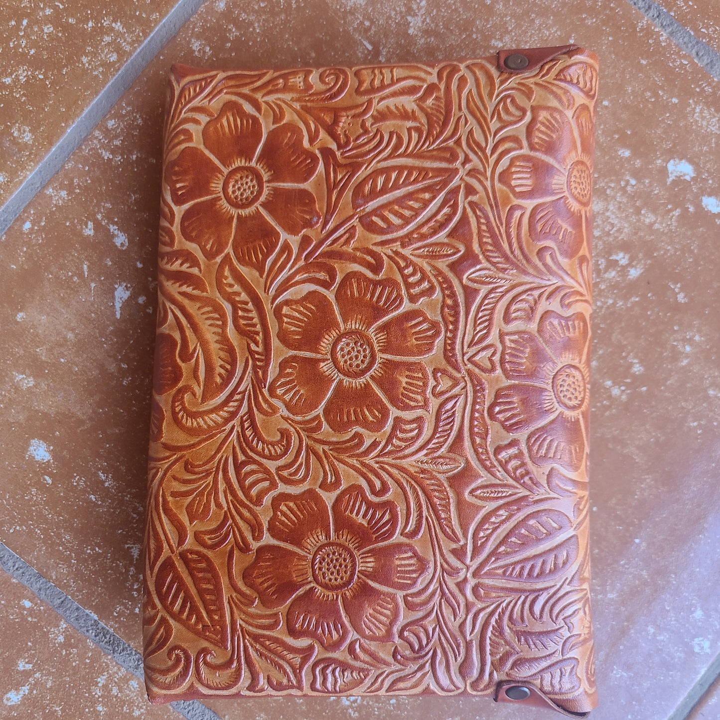 Pretty In Caramel Leather Purse